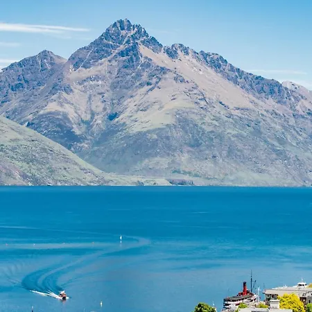 Town Centre Location With Stunning View - Unit 1 Apartment Queenstown Exterior photo