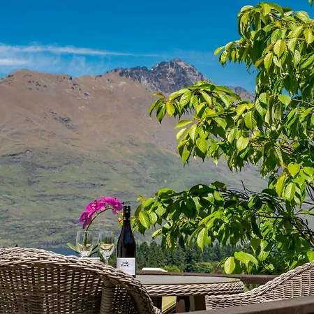 Town Centre Location With Stunning View - Unit 1 Apartment Queenstown Exterior photo