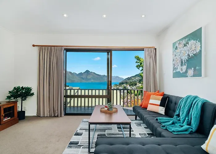 Town Centre Location With Stunning View - Unit 1