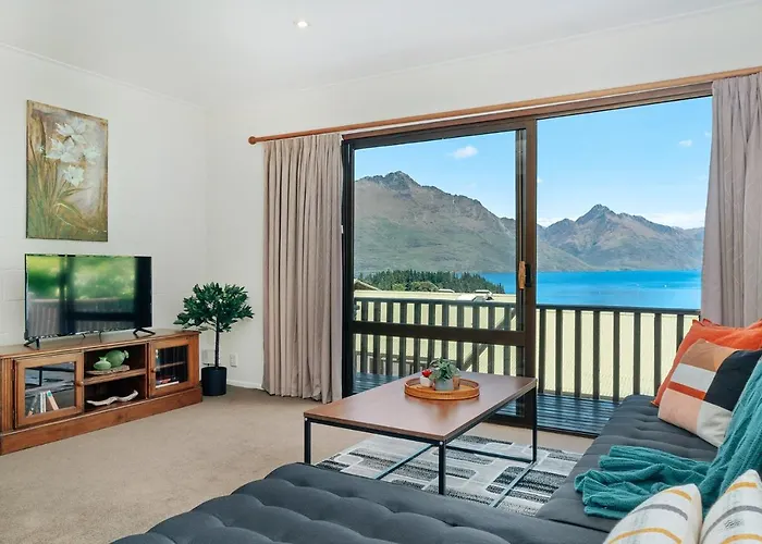Town Centre Location With Stunning View - Unit 1