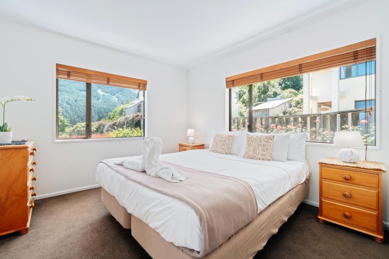 Town Centre Location With Stunning View - Unit 1 Apartment *